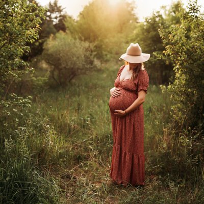 Maternity Photographer in Kalamazoo